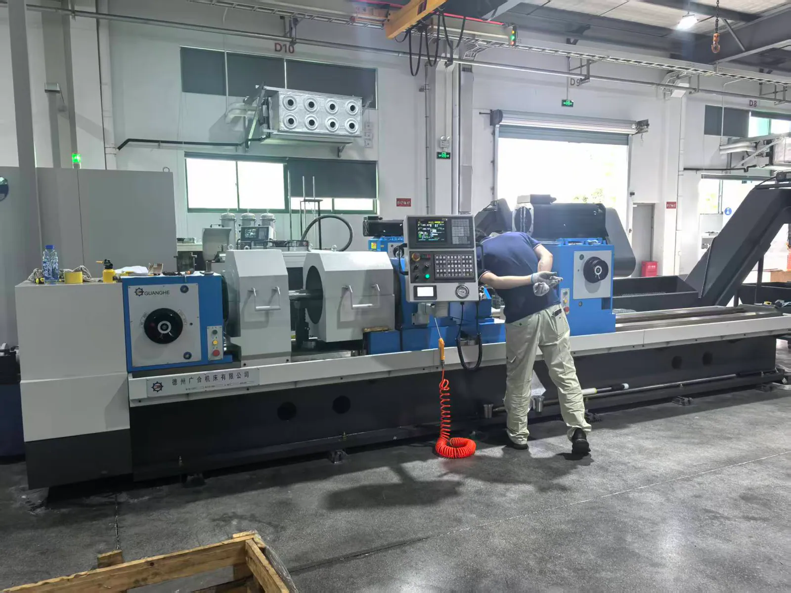 Deep-hole machine displayed and demonstrated at an industry exhibition