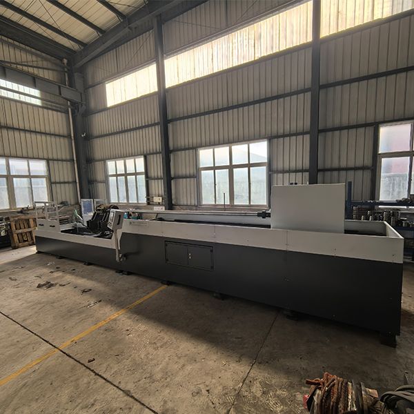 Deep hole honing machine processing video